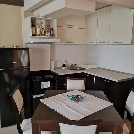 Apartment U & I *
